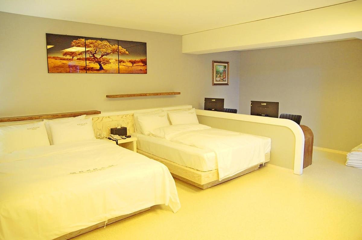 Opera 21 Hotel จอนจู ภายนอก รูปภาพ